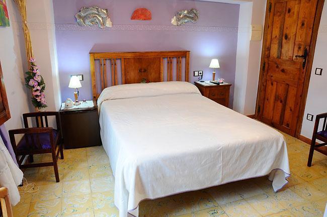 Hotel Casa De La Fuente Alcorisa Quarto foto